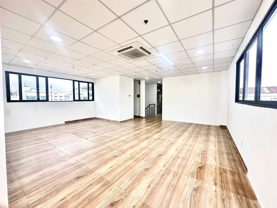 Văn phòng cho thuê Phan Bá Phiến, Tân Bình - 55-110m², PCCC, Hầm xe