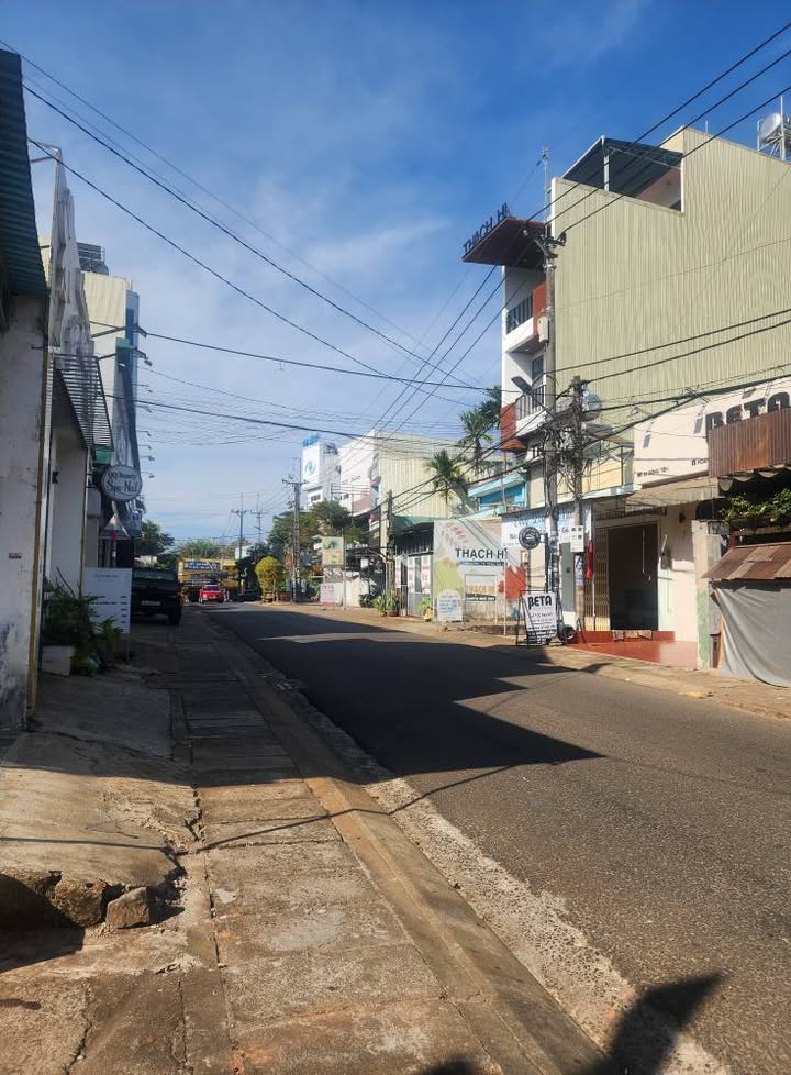 Nhà phố Đồng Tiến Pleiku 125m² - Mặt tiền kinh doanh sầm uất!