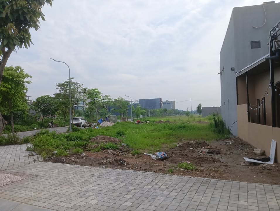 Đất nền KĐT Tứ Trưng 119m² giá 4.6 tỷ - Vị trí đẹp view vườn hoa