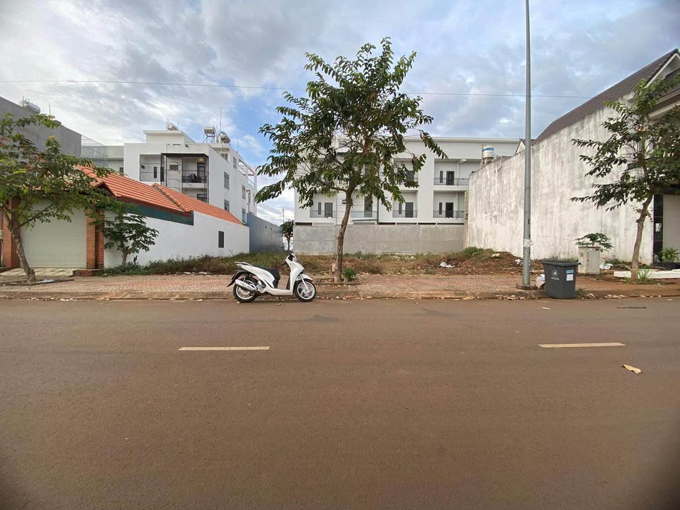 Lô đất 180m² Bến Cát, Bình Dương 868 triệu - Đất thổ cư 100%, Sổ hồng riêng!