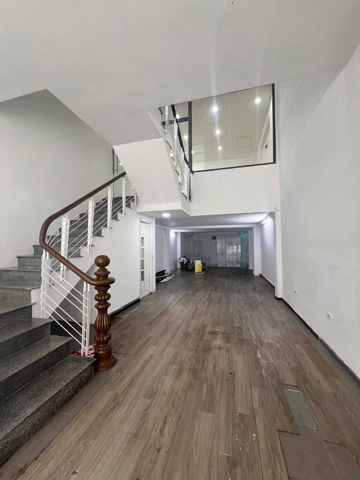 Nhà 4 Tầng Mặt Tiền Ngô Văn Sở, Đà Nẵng - Kinh Doanh Sầm Uất