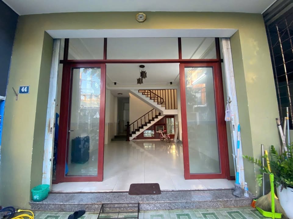 Cho thuê nhà 2 tầng mặt tiền Phạm Bành, Hòa Xuân, Cẩm Lệ - 82.5m²