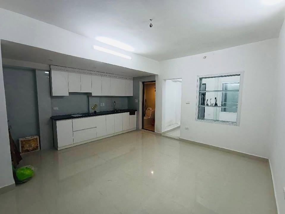 Chung cư Nguyễn Chí Thanh 45m² 2PN - 4.5 Tỷ - Ô tô đỗ cửa