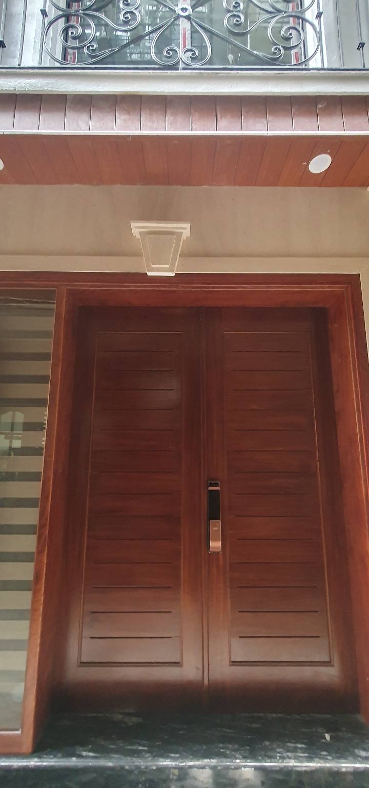 Bán nhà Kim Ngưu 30m² x 6 tầng thang máy - Ô tô đỗ cửa!