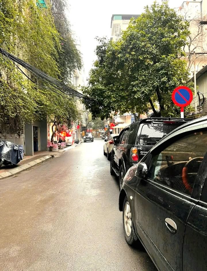 Nhà Huỳnh Thúc Kháng Đống Đa 83m² - Sẵn sàng ở ngay!