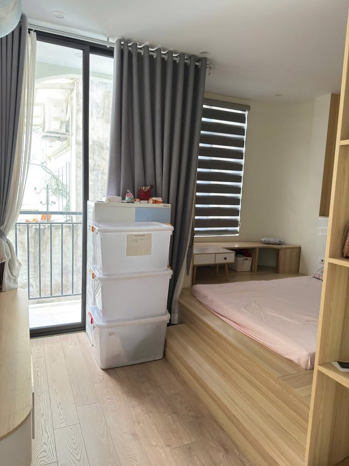 Nhà Nguyên Căn 52m² x 3 Tầng, Đủ Nội Thất - Ngõ 172 Tứ Liên, Tây Hồ