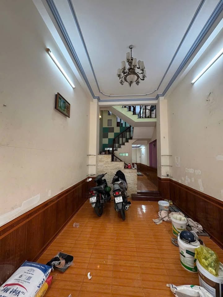 Cho thuê nhà dài hạn làm CHDV, 8PN, Gò Vấp - 28 Triệu/Tháng