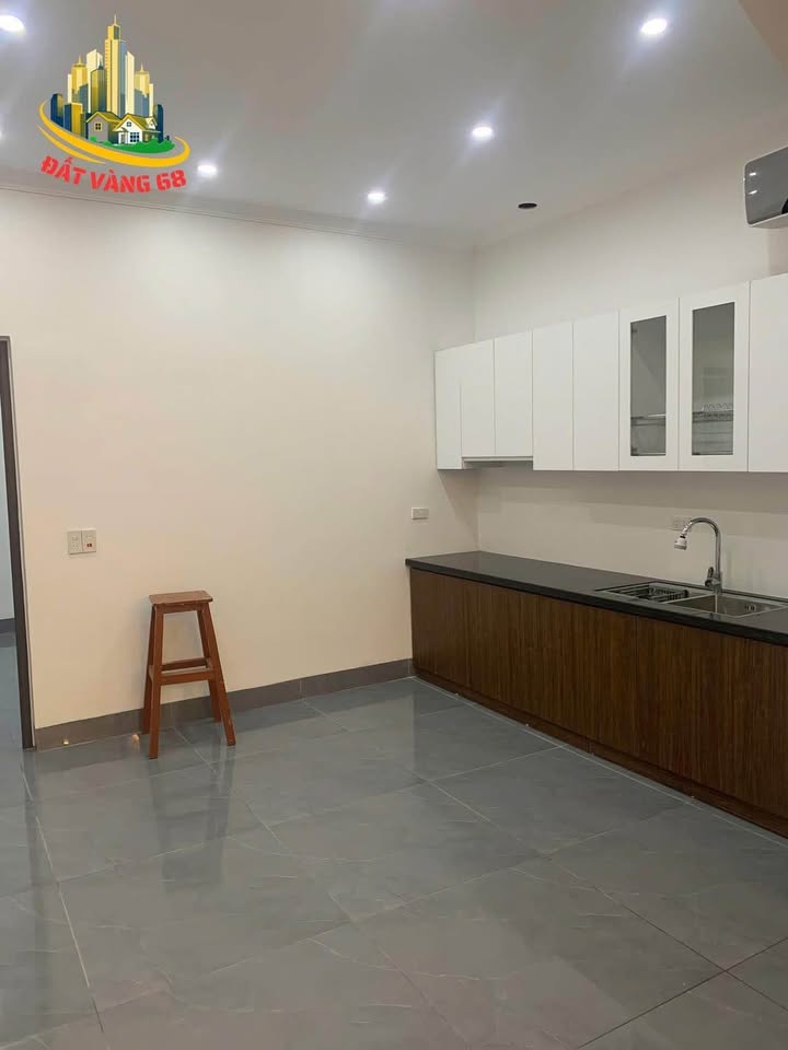 Nhà 3 Tầng Phường Bích Đào, Hoa Lư - 92.7m², 4PN, Ô Tô Tránh Nhau