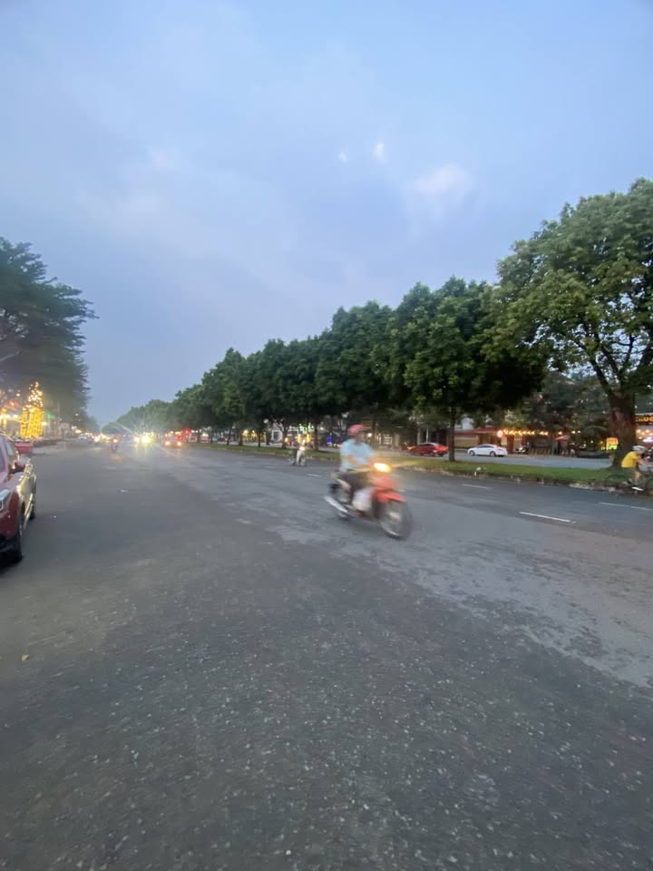 Bán nhà mặt tiền Vành Đai Trong 84m² 23.5 tỷ - Vị trí kinh doanh đắc địa