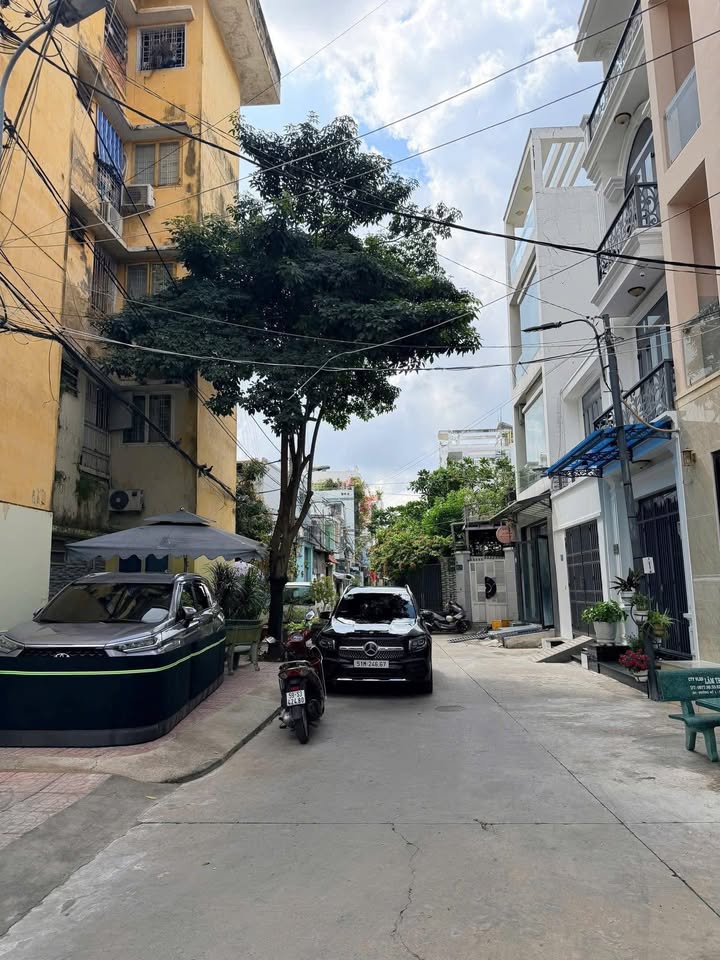 Nhà Cho Thuê Đường Bùi Minh Trực Q8 - 4x13m, 3PN, Sân Thượng, Giá 13 Triệu