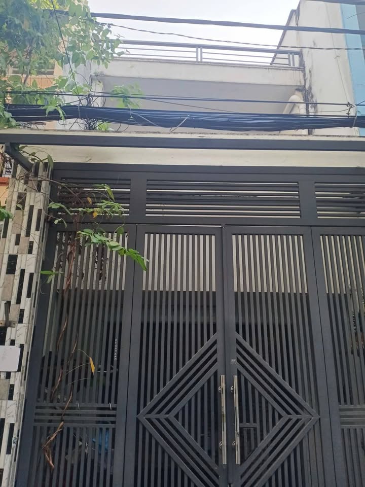 Nhà riêng Quận Tân Phú 46m² giá 4.3 tỷ - Sẵn sàng ở ngay!