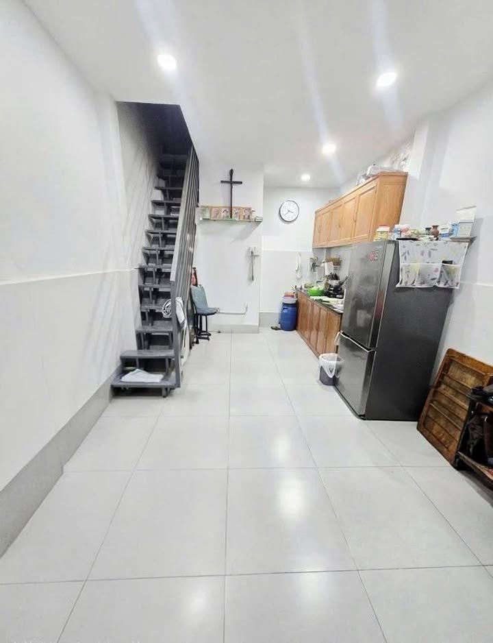 Nhà Âu Cơ Tân Bình 18m² Sổ Nở Hậu - Giá Tốt 2.85 Tỷ