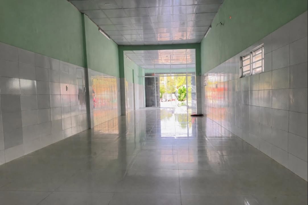 Mặt bằng kinh doanh đường CMT8, TDM, 90m² - Giá 17 triệu