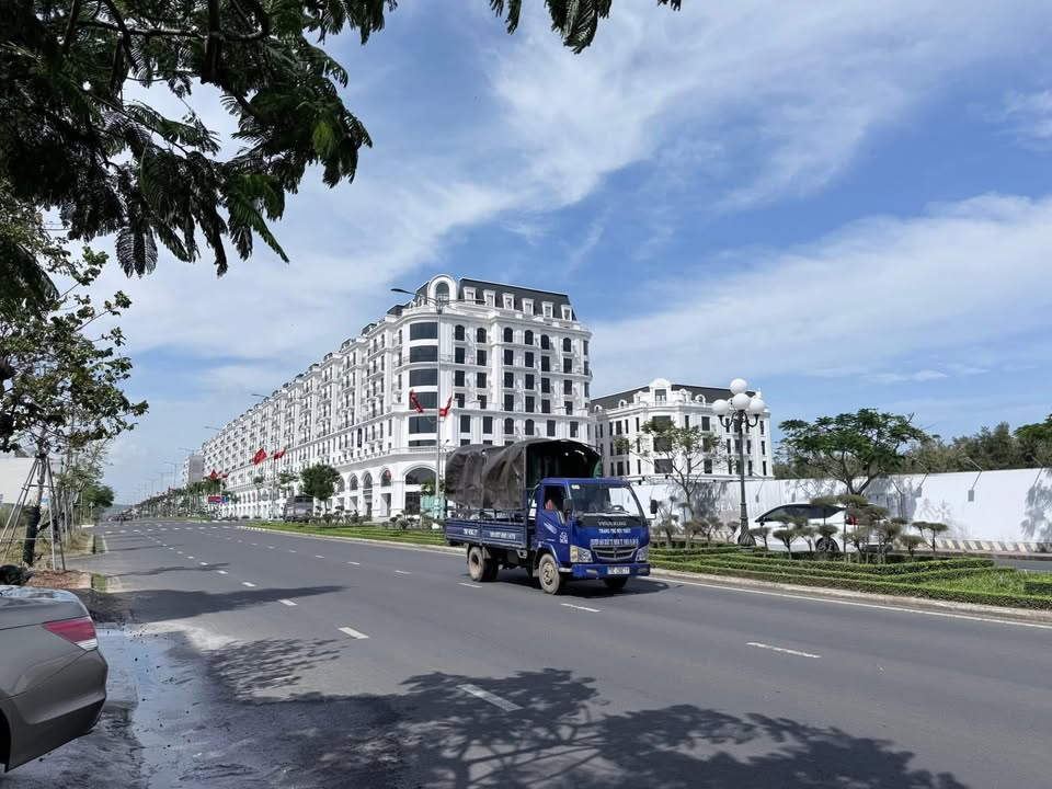 Mặt Tiền Hùng Vương Tuy Hòa - Đối Diện Regal Maison - 100m²