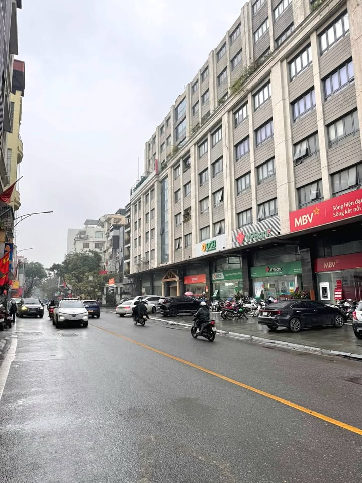 Nhà Riêng Phố Phương Mai 47m² - Ô Tô Đỗ Cửa, Lô Góc Thoáng Sáng!