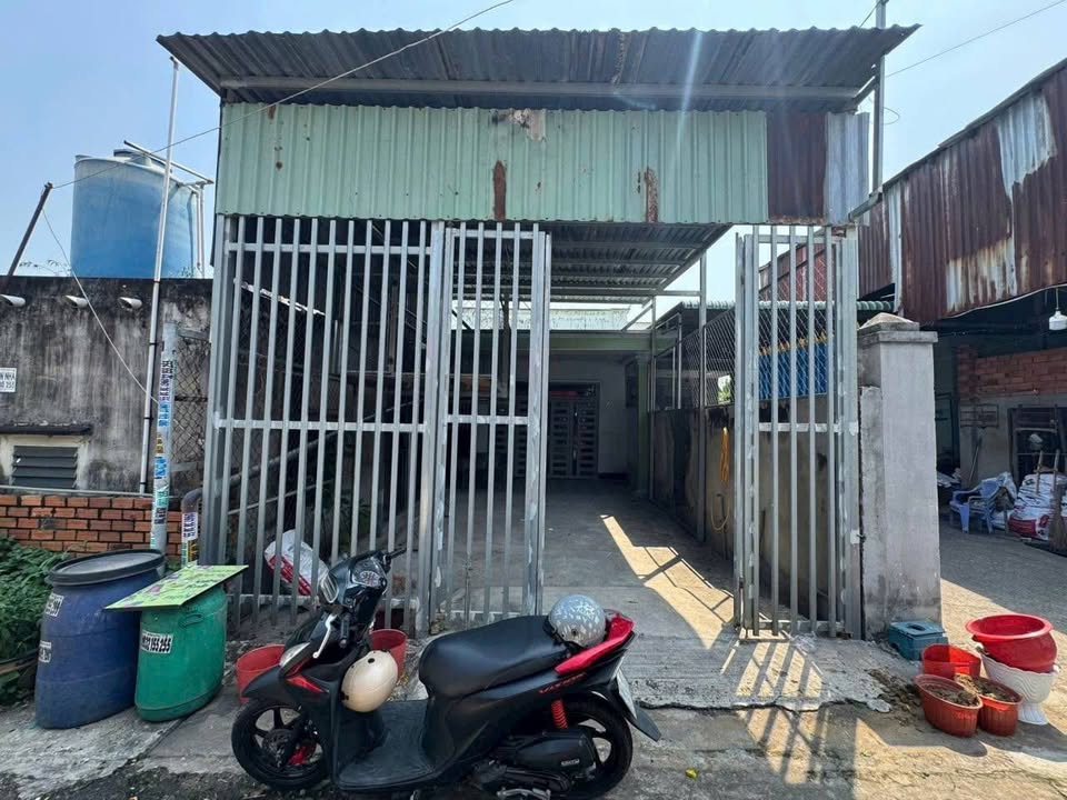 Nhà riêng Tân Đông Hiệp Dĩ An 143m² - Đường xe tải, giá tốt hiếm có!