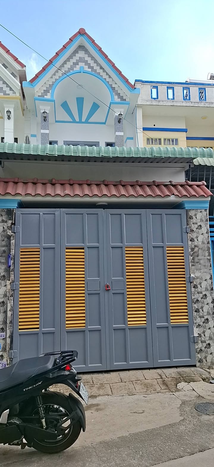 Nhà Phố Dĩ An 90m² - 2 Tầng, 3PN, Full Nội Thất - Giá 4 Tỷ Tốt