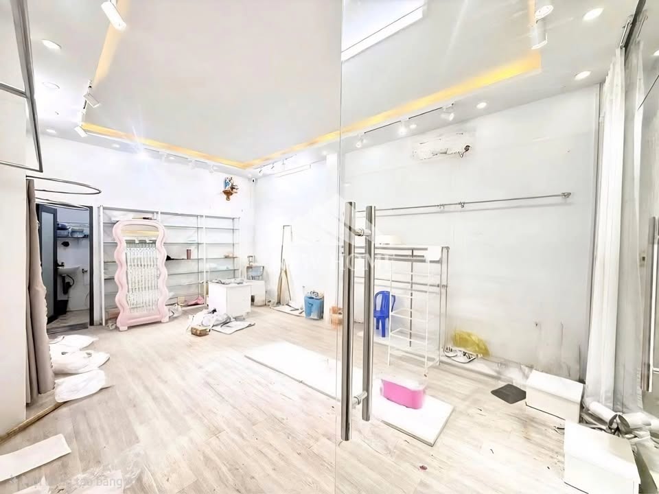 Mặt Bằng Góc Phước Hòa, Nha Trang 30m² - Giá 10 Triệu/Tháng