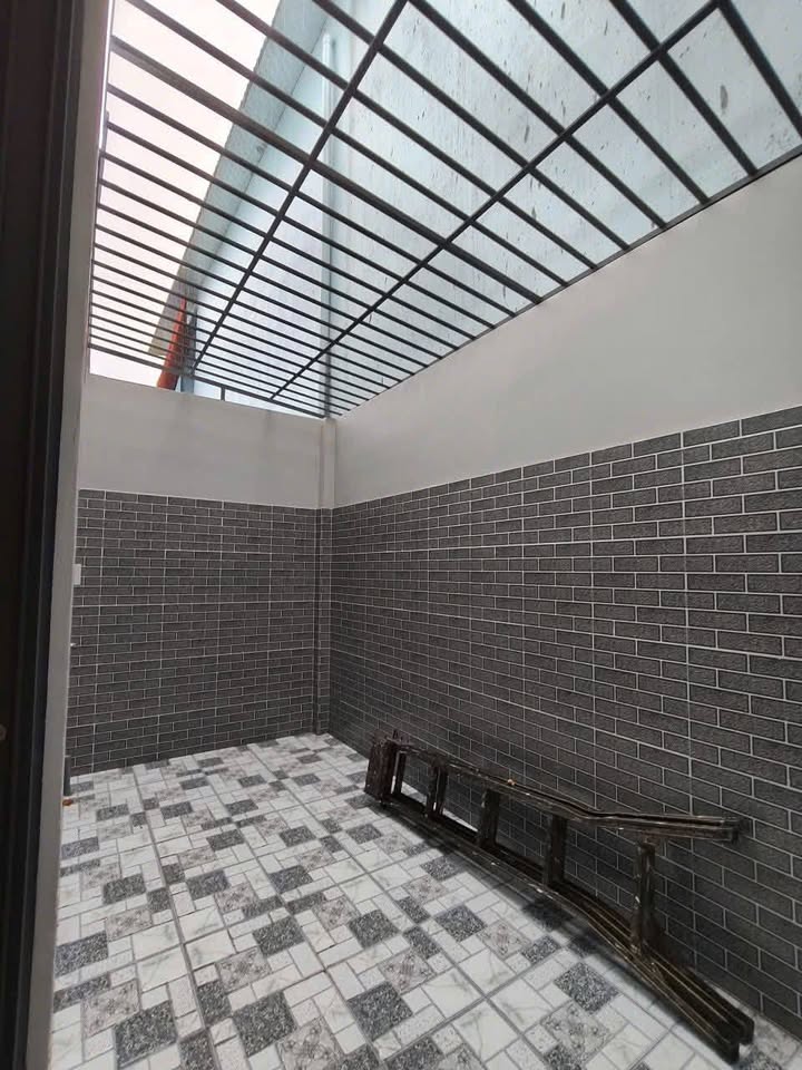 Nhà Mặt Tiền TH16 Bình Tân - 3 Tấm Đúc, 100m², Hướng Đông Mát Mẻ - Giá 6 Tỷ