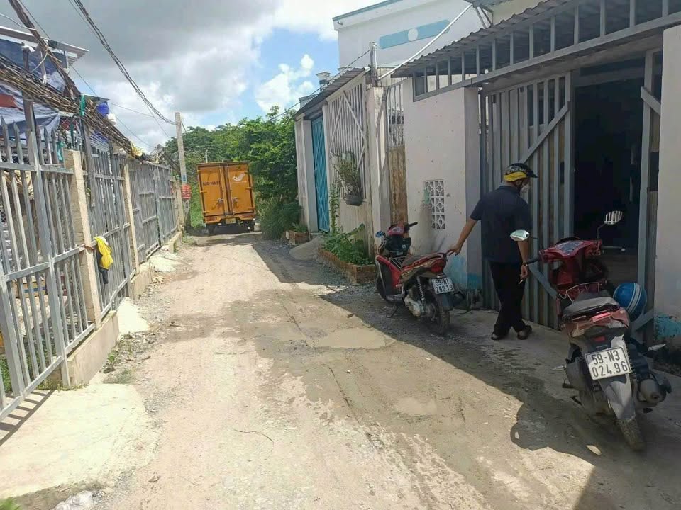 Nhà Đức Hòa Đông 95m² giá 1.35 tỷ - Sổ hồng sẵn!