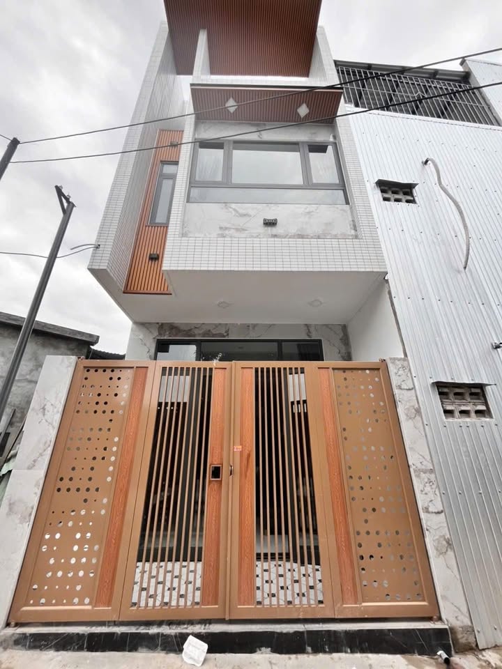 Nhà mặt tiền Hòa Minh Liên Chiểu 90m² 14 tỷ - Vị trí kinh doanh đắc địa!