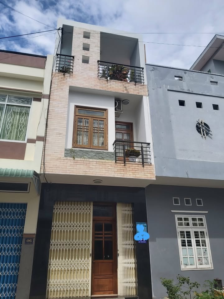 Nhà riêng Lý Văn Bưu Quy Nhơn 71m² - Ô tô vào tận nhà, view sông Hà Thanh!