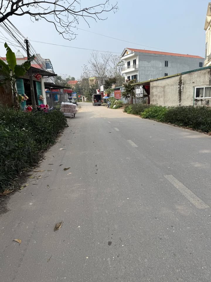Đất nền 150m² trục chính Tứ Yên, Sông Lô - Kinh doanh đắc lợi, 2 tỷ