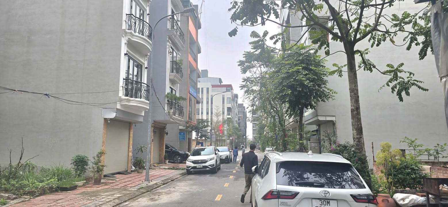 Bán Đất TĐC Ngọc Thụy Long Biên 50m² - Sổ Đỏ Chính Chủ - Đường 12m