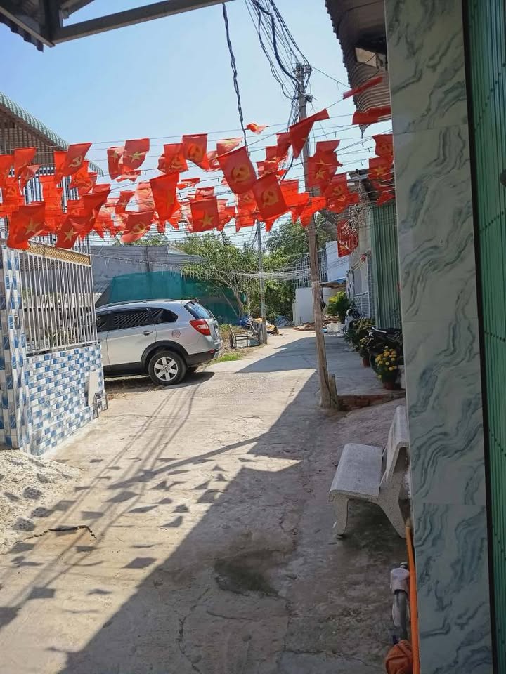 Nhà Phan Rí Cửa 60m² giá 400 triệu - Ô tô vào tận nhà, sổ hồng trao tay!