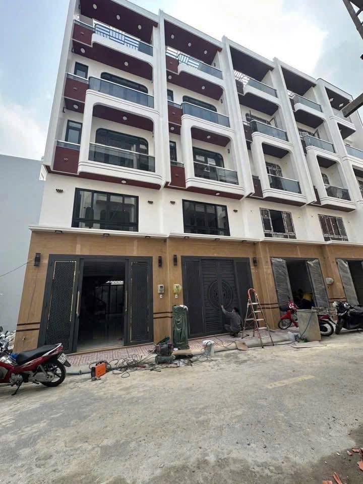 Nhà 1 Trệt 1 Lửng 3 Lầu - Hẻm Thông 8m - Bình Tân - 65m² - 7.6 Tỷ