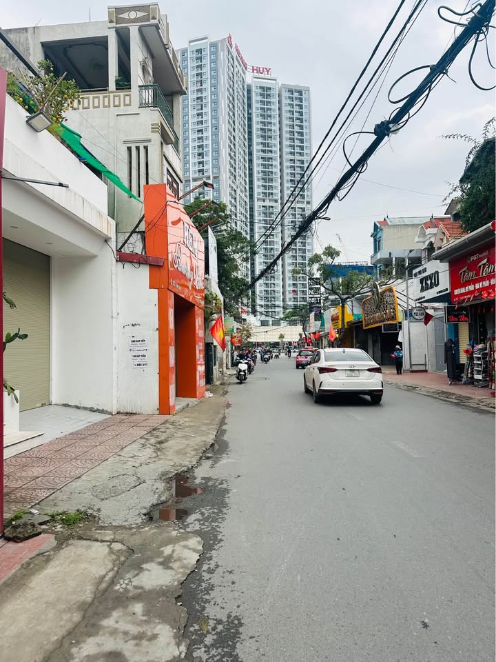 Nhà Mới 4 Tầng Vị Trí Vàng Lê Chân - 3.X Tỷ