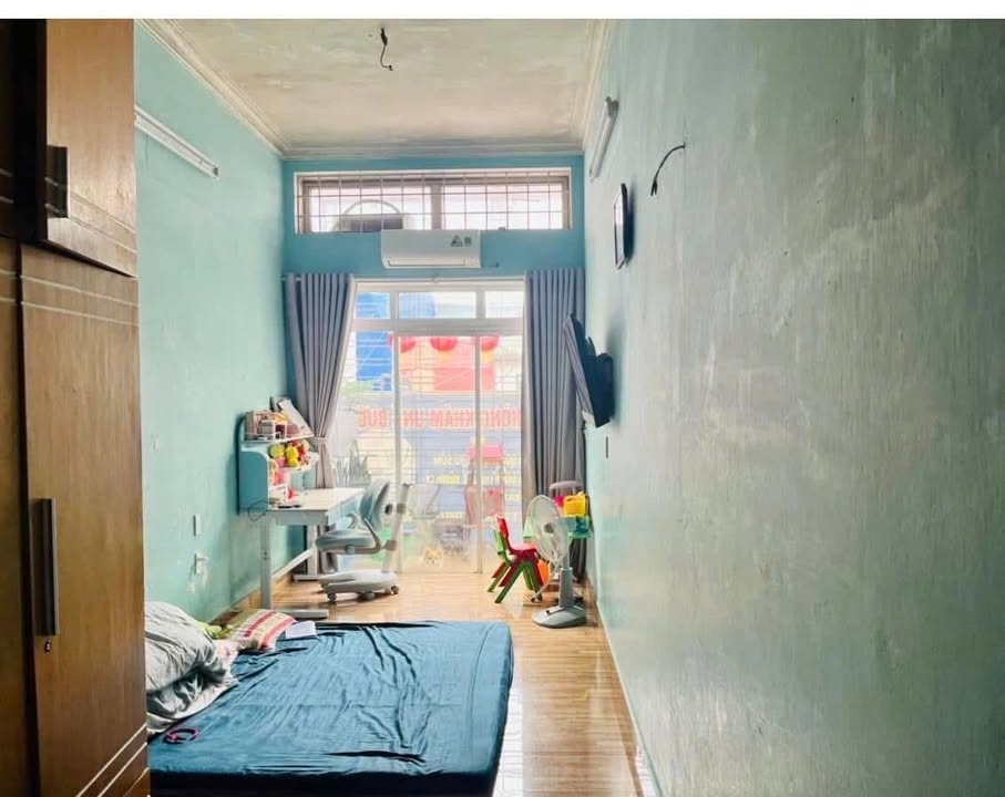 Nhà Mặt Tiền Dư Hàng Lê Chân 46m² - Kinh Doanh Đắc Địa, 4 Tầng