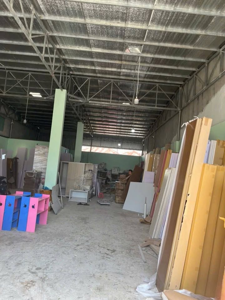 Cho thuê kho 200m² Đường Nguyễn Hiền, Dĩ An - Giá 13 Triệu/Tháng