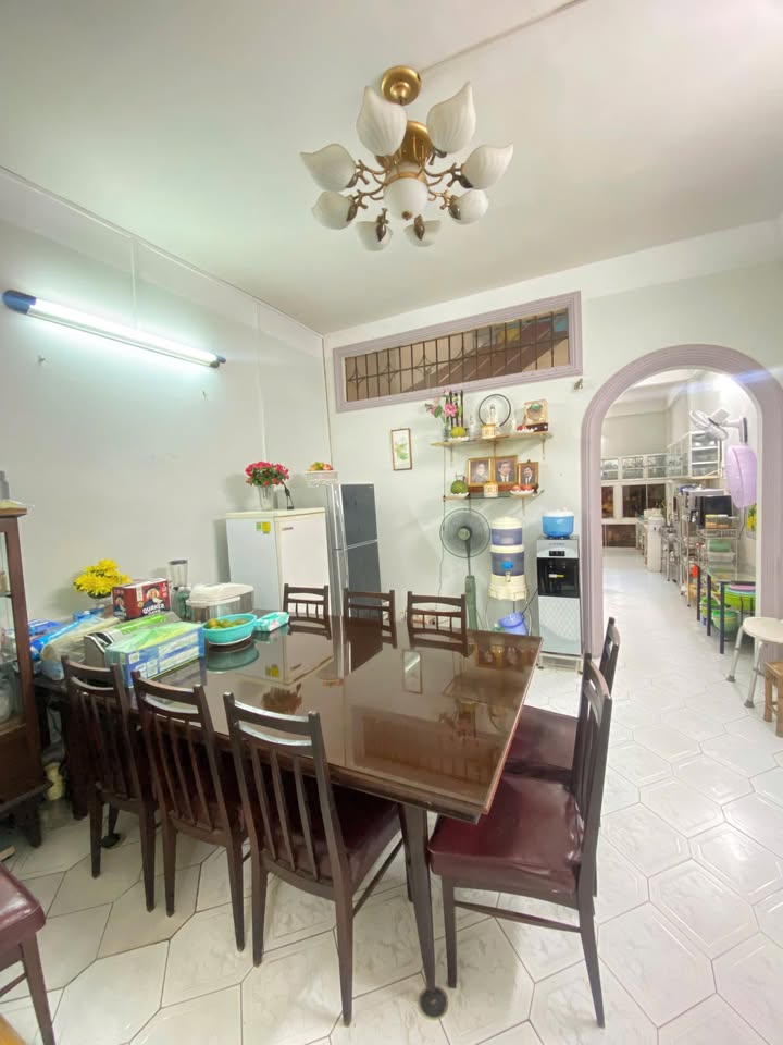 Nhà 4 Tầng Lạc Long Quân P5, 58m², Gần Đầm Sen - Giá 8.3 Tỷ (TL)