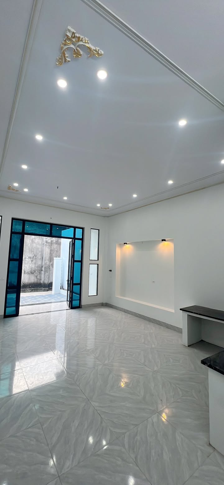 Nhà Riêng Hậu Lộc 97m² - Thiết Kế Hiện Đại, Sẵn Sàng Ở Ngay!