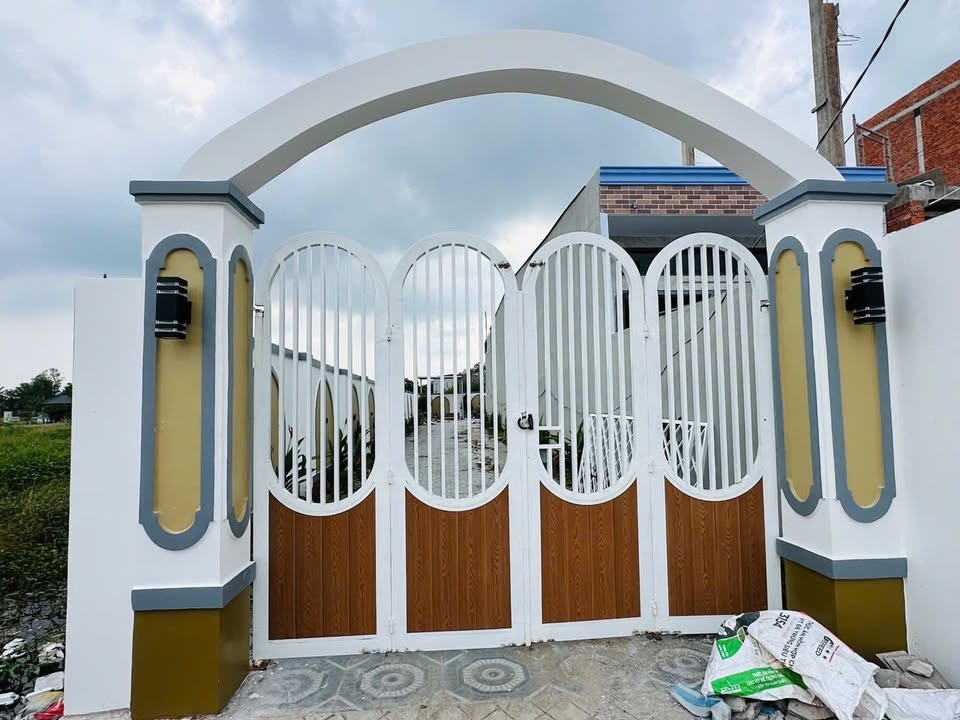 Villa Hưng Long Bình Chánh 550m² giá 5.8 tỷ - Giá tốt hiếm có!