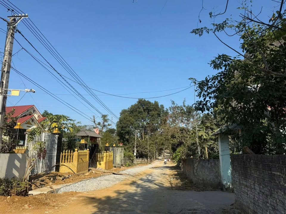 Đất Thị Trấn Cẩm Thủy 400m² - Mặt Tiền 10m, Ô Tô Vô Tận - Chỉ 1 Tỷ