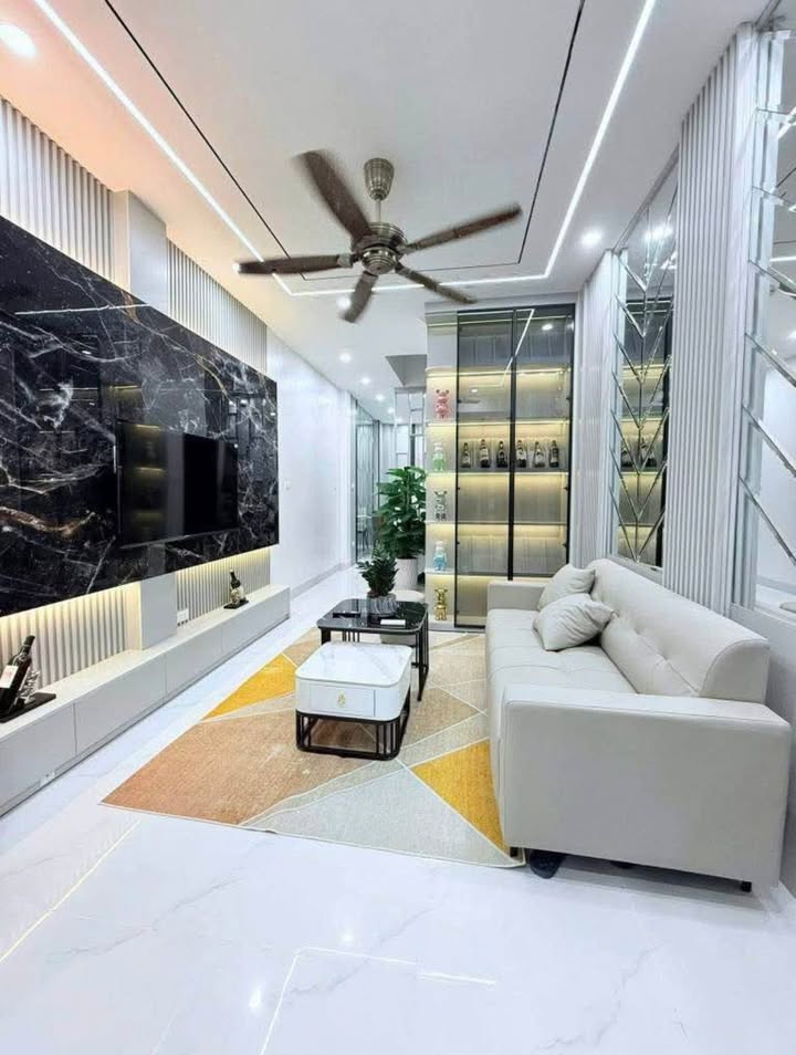 Nhà Lô Góc Bạch Mai 40m² - 3PN, Sổ Đỏ Chính Chủ, Giá 4 Tỷ