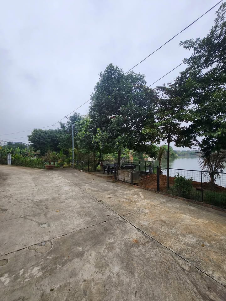 Bán Gấp Ô Đất Mặt Hồ Hương Trầm 70m² - Giá Đầu Tư 2.X Tỷ