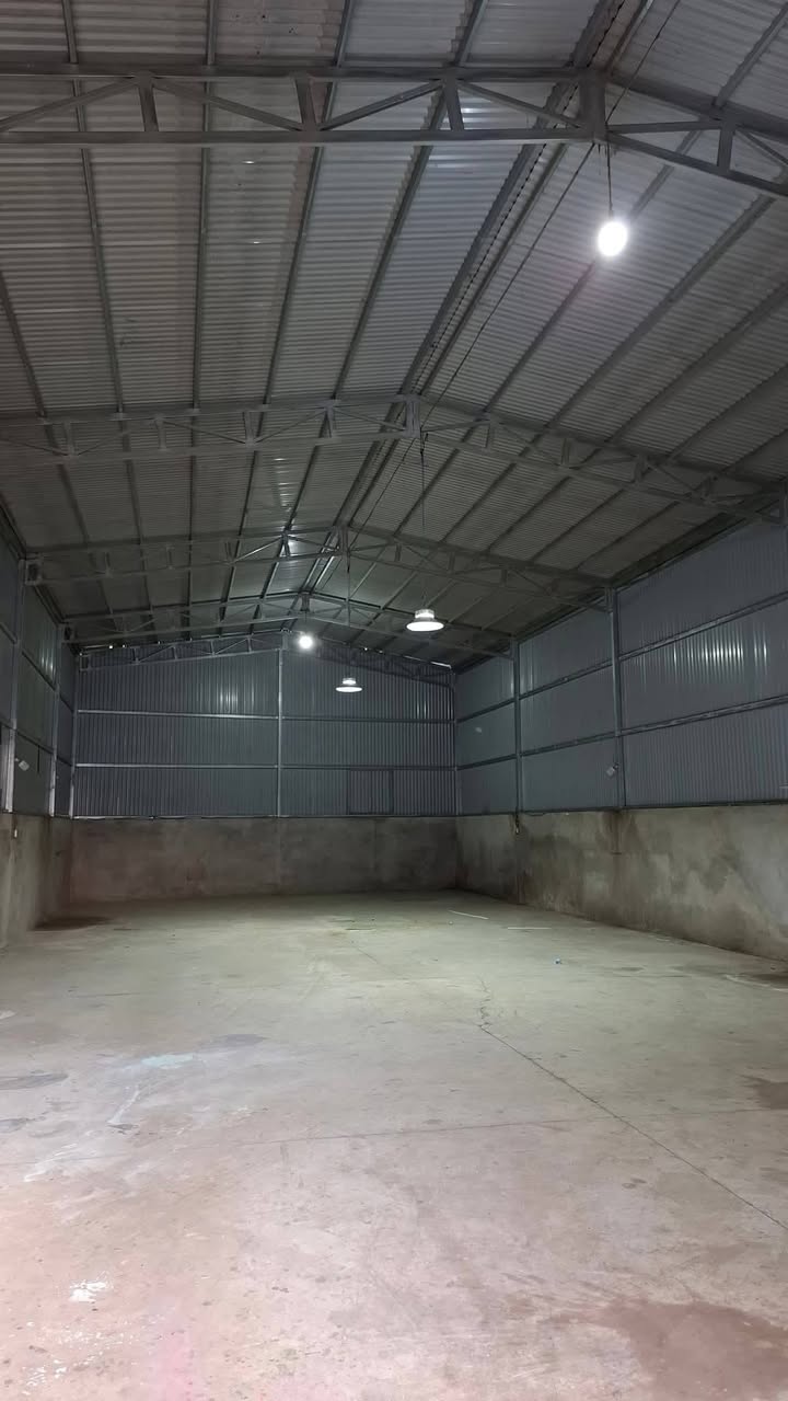 Cho thuê nhà xưởng mặt tiền Lê A, Long Khánh - 250m² - Sẵn sàng hoạt động