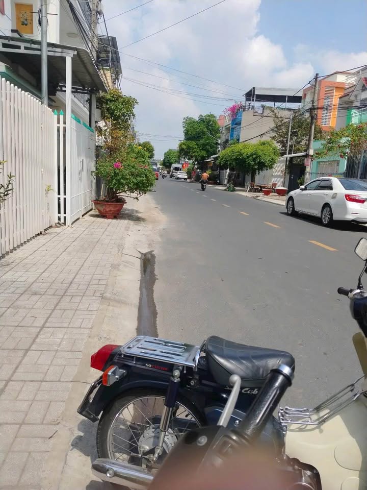 Nhà 2 Tầng Lý Bôn, Long Xuyên - 80m² (4PN) Giá 2 Tỷ