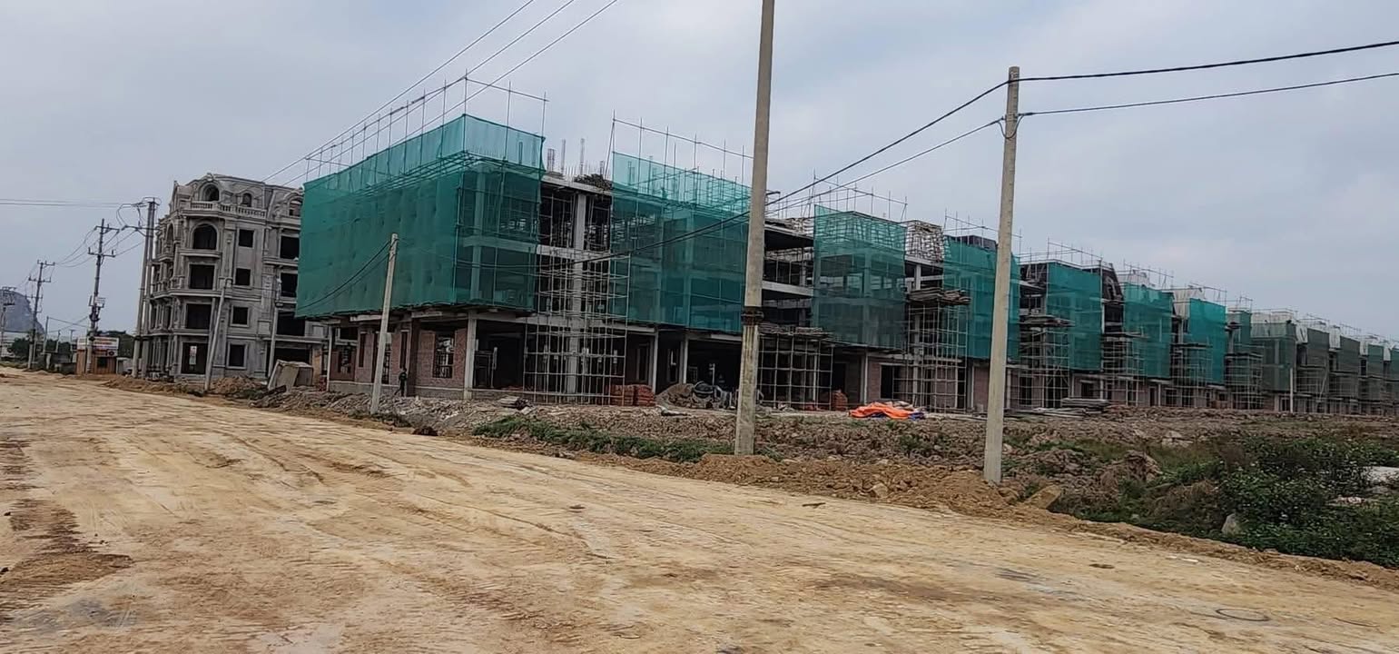 Nhà phố Gia Thanh 120m² - Vị trí đắc địa, tiềm năng tăng giá!