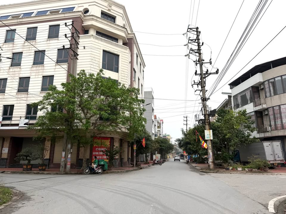 Bán Đất Xuân Đài Từ Sơn 120m² Hướng Tây Bắc - View Công Viên, Sổ Đỏ Chính Chủ