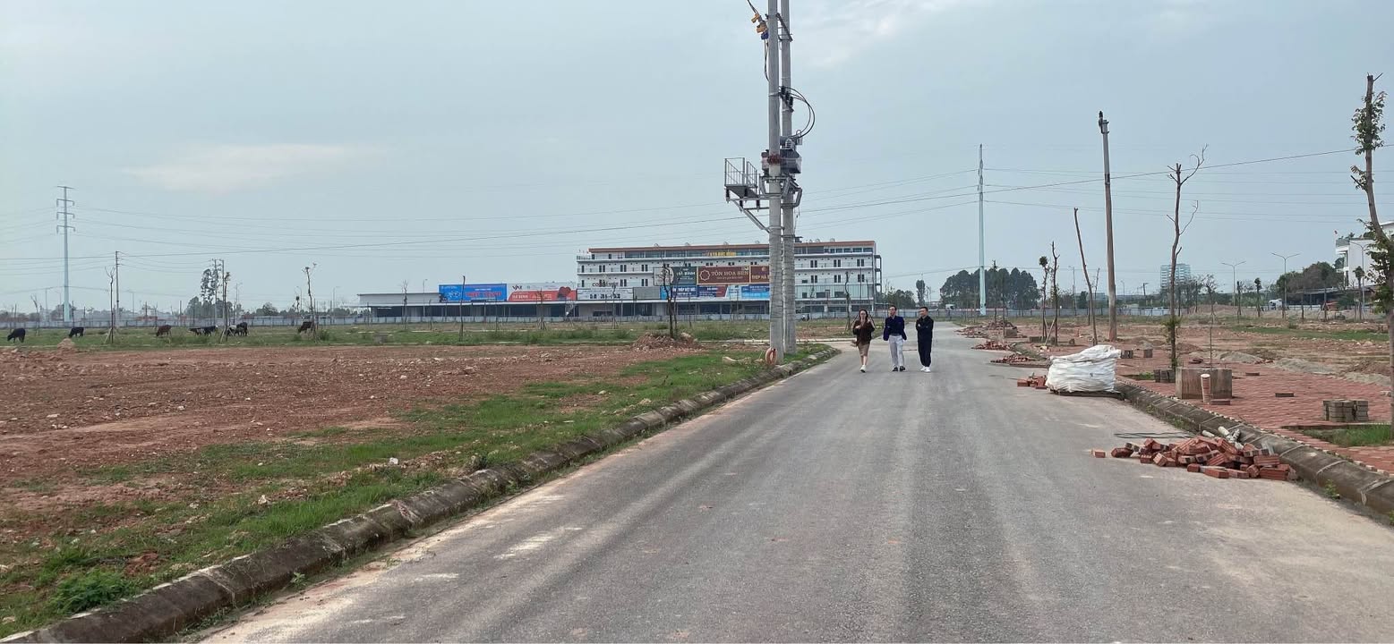 Đất nền Sen Hồ - Đình Trám 75m² giá 2.4 tỷ - Sổ đỏ chính chủ