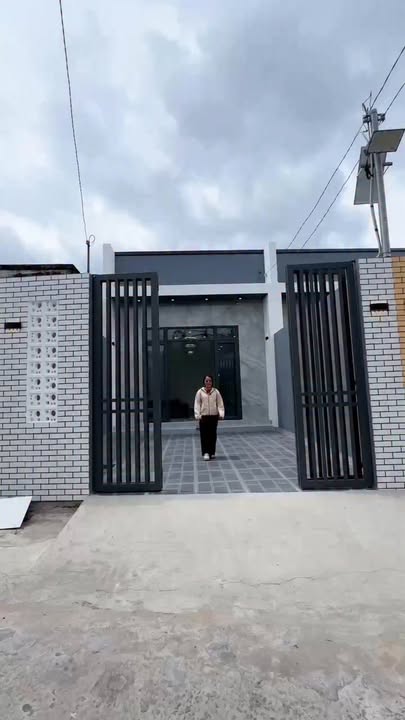 Nhà mặt tiền Ngô Thì Sĩ, Rạch Giá 2.05 tỷ - Mặt tiền kinh doanh!