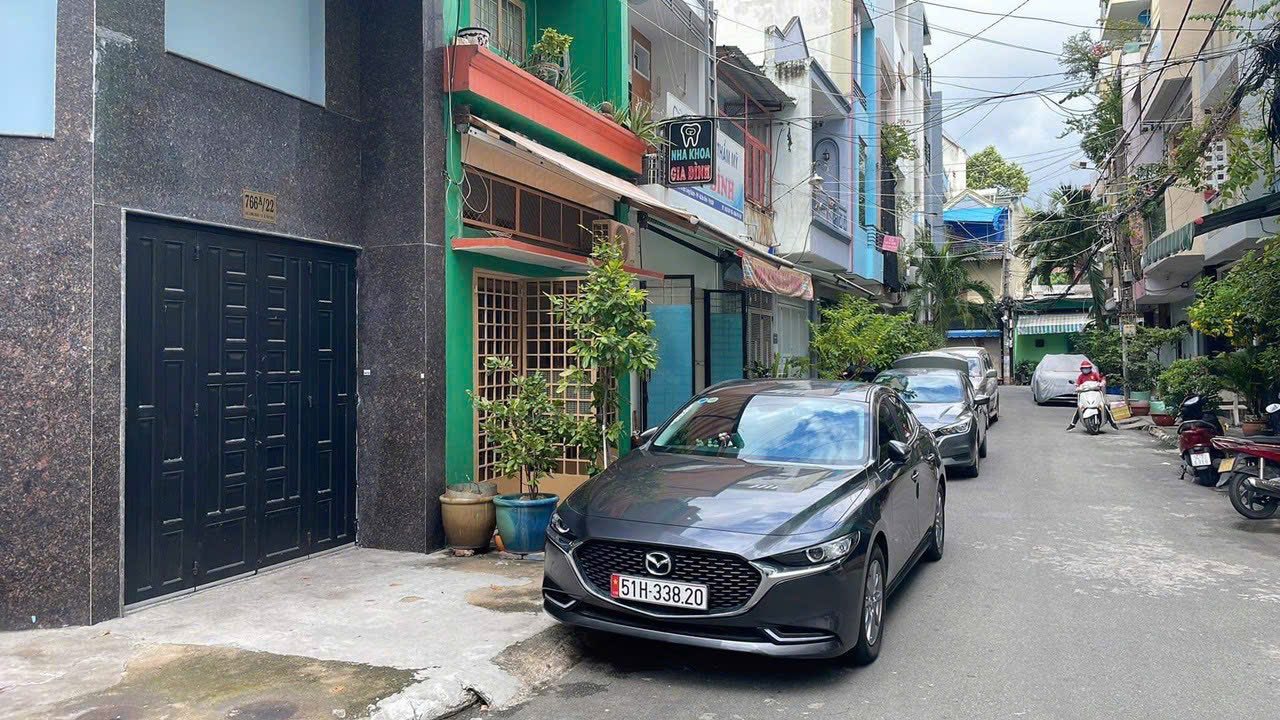 Bán nhà Lạc Long Quân Tân Bình 54m² giá 10 tỷ - Lô góc ô tô tránh