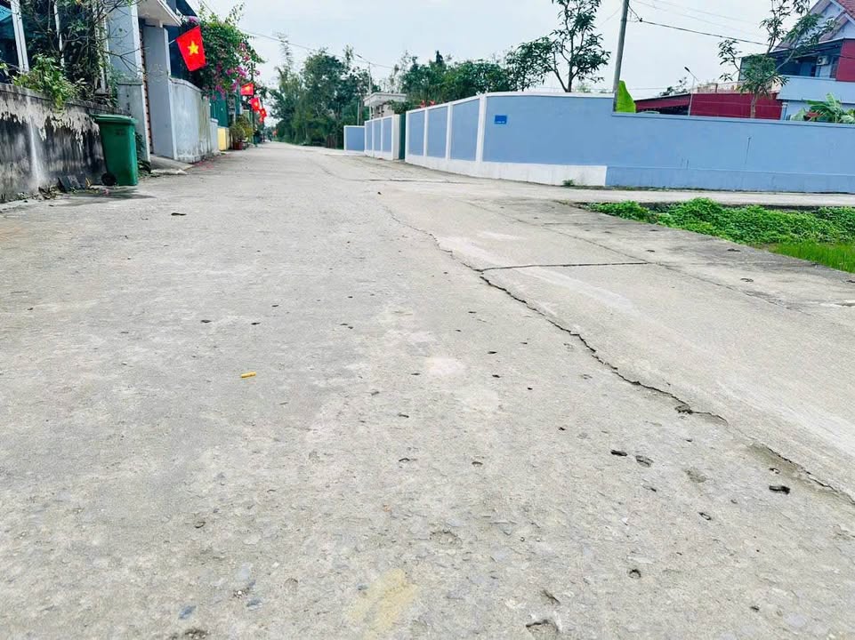 Đất nền Nghi Kim TP Vinh 90m² giá 2.8 tỷ - Sổ đỏ chính chủ!