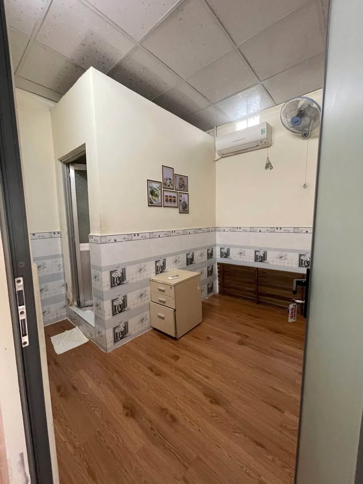 Thuê Phòng Trọ Nguyễn Văn Cừ 20m² Giá 1.8 Triệu - Full Nội Thất Ở Ngay!