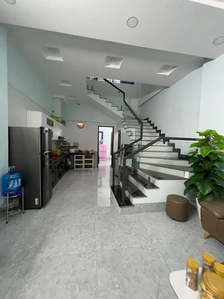 Nhà 2 Tầng 90m² Đẹp Ngay Dốc Công An Tỉnh, Ứng Hòa - Giá 2.6 Tỷ