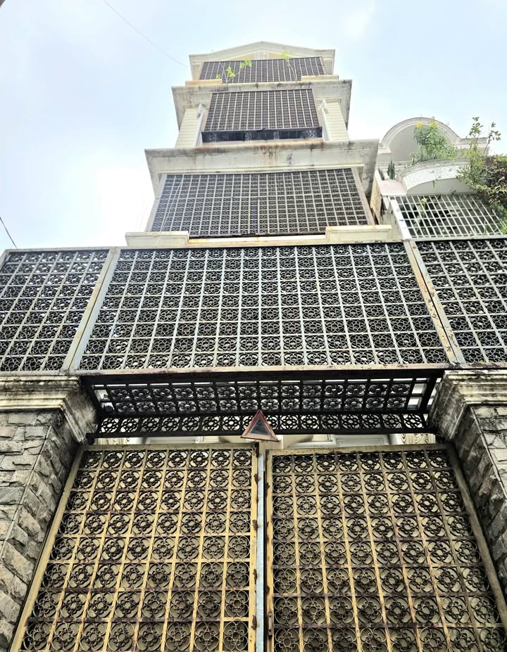 Nhà Hẻm Xe Van Thích Quảng Đức, Phú Nhuận - 14PN, 6 Tầng, 15.9 Tỷ